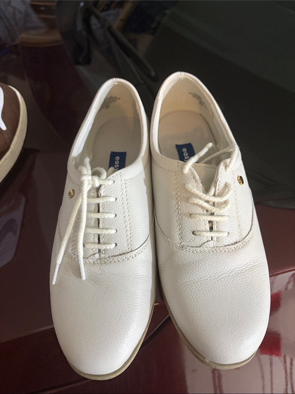 Easy Spirit White Lace-Up Casual Oxfords